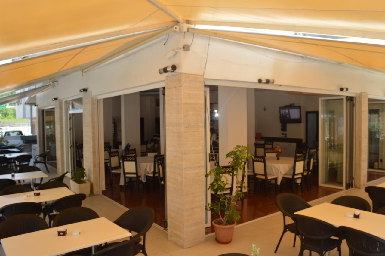 Hotel Riviera ดูร์เรส ภายนอก รูปภาพ