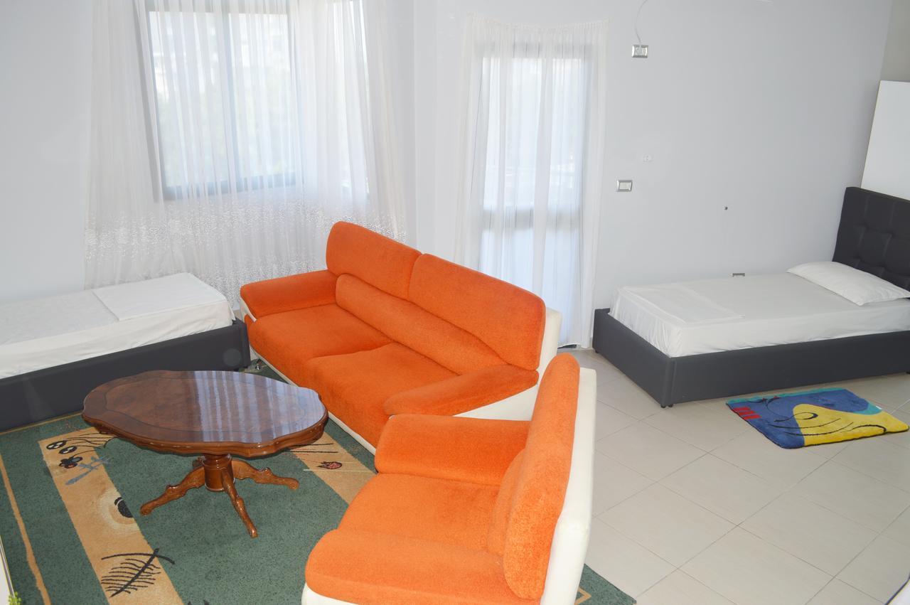Hotel Riviera ดูร์เรส ภายนอก รูปภาพ