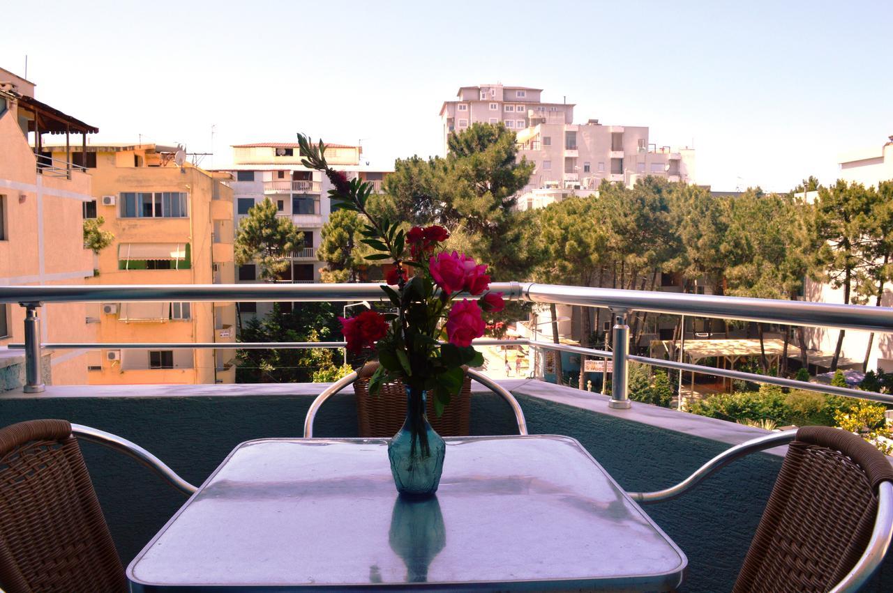 Hotel Riviera ดูร์เรส ภายนอก รูปภาพ