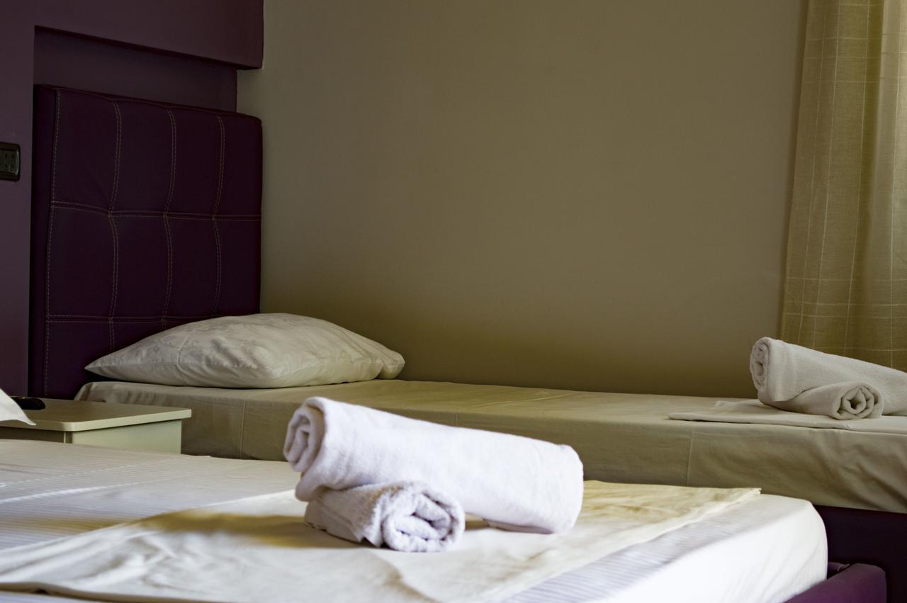 Hotel Riviera ดูร์เรส ภายนอก รูปภาพ