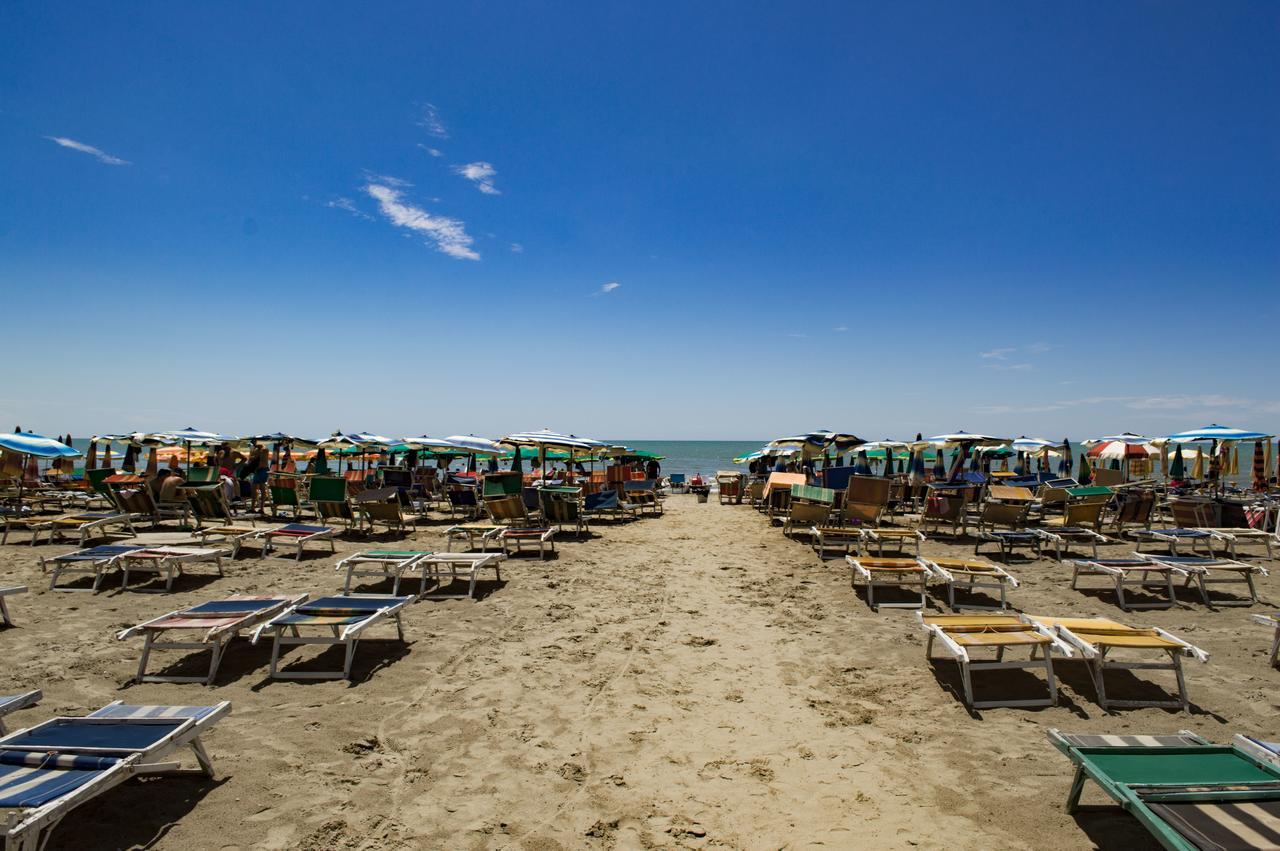 Hotel Riviera ดูร์เรส ภายนอก รูปภาพ