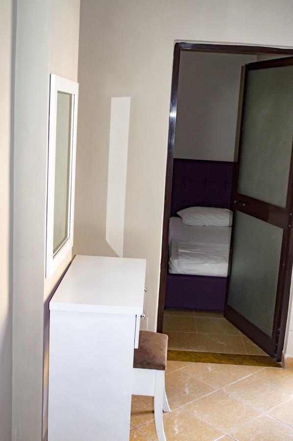 Hotel Riviera ดูร์เรส ภายนอก รูปภาพ